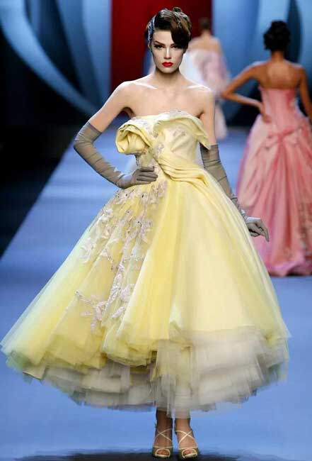 风靡巴黎的Dior的高级服装设计