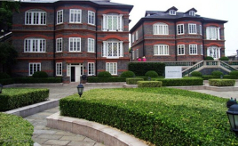 法尔茅斯大学学院